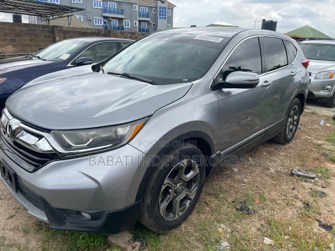 Honda CR-V Touring FWD 2018 Silver