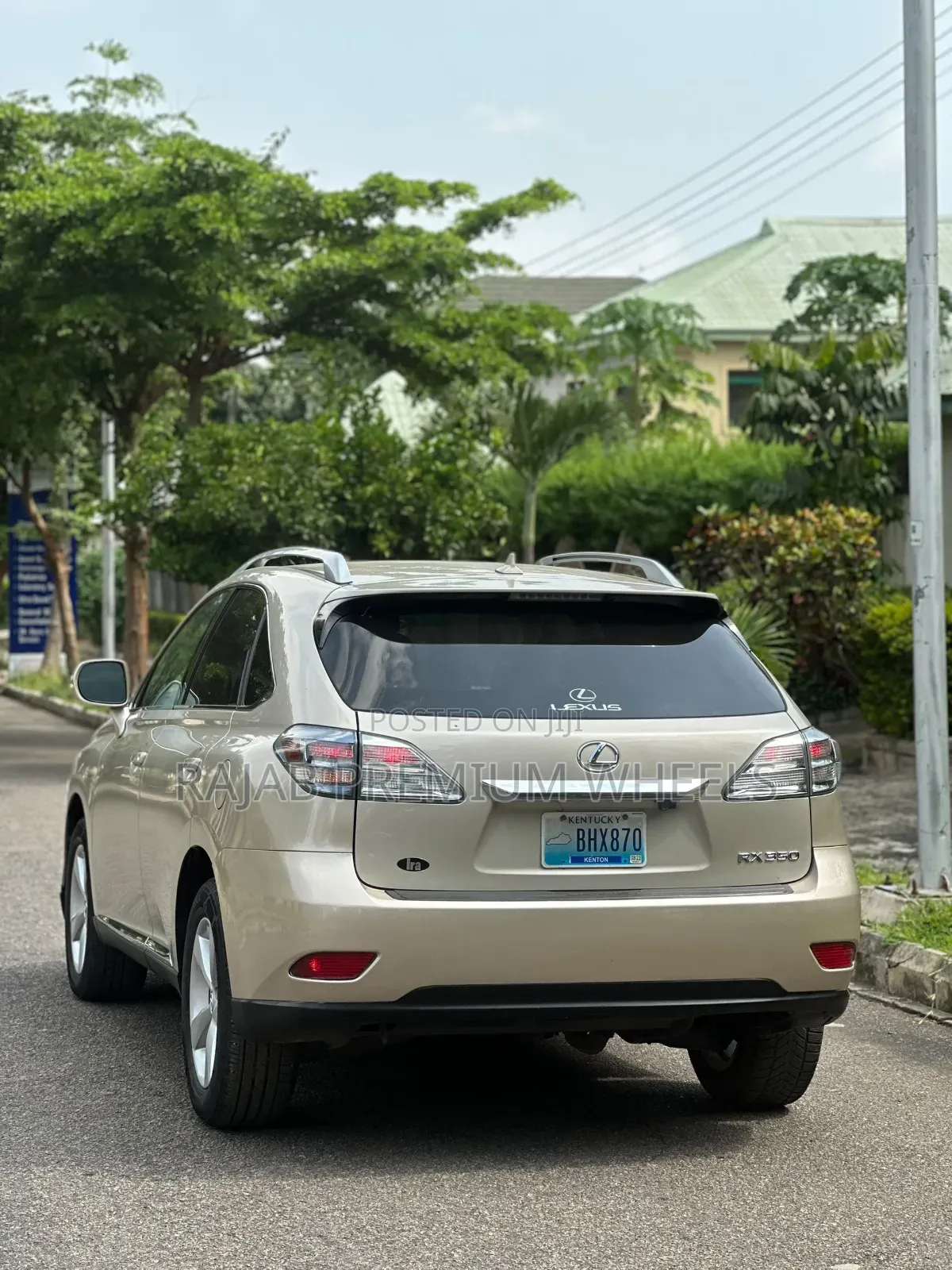 Lexus RX 2011 Gold