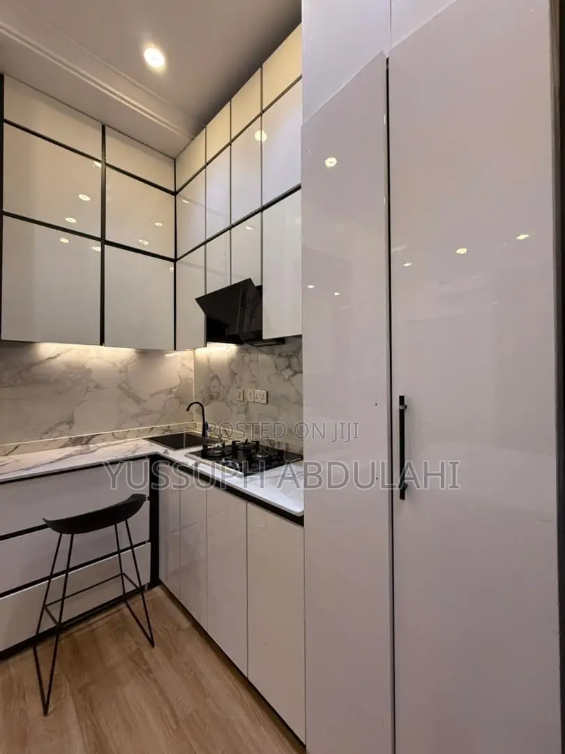 1 Bedroom Chevron