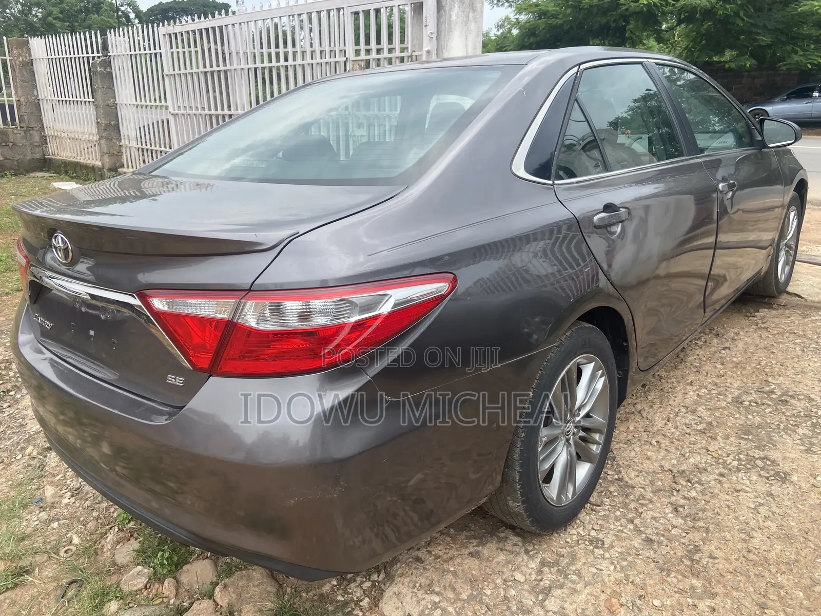 Toyota Camry SE 4dr Sedan (2.5L 4cyl 6A) 2016 Gray