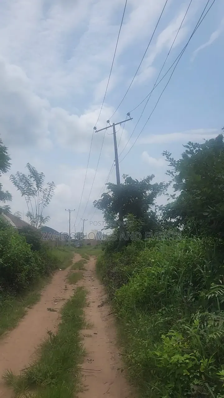 17 Plots of Land at Coca-Cola Bus Stop,Adeyemi Street,Asejire Area