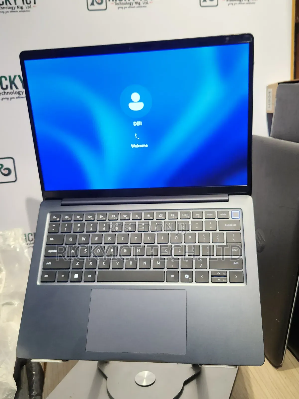 Laptop Dell 64GB AMD Ryzen 9 SSD 1T