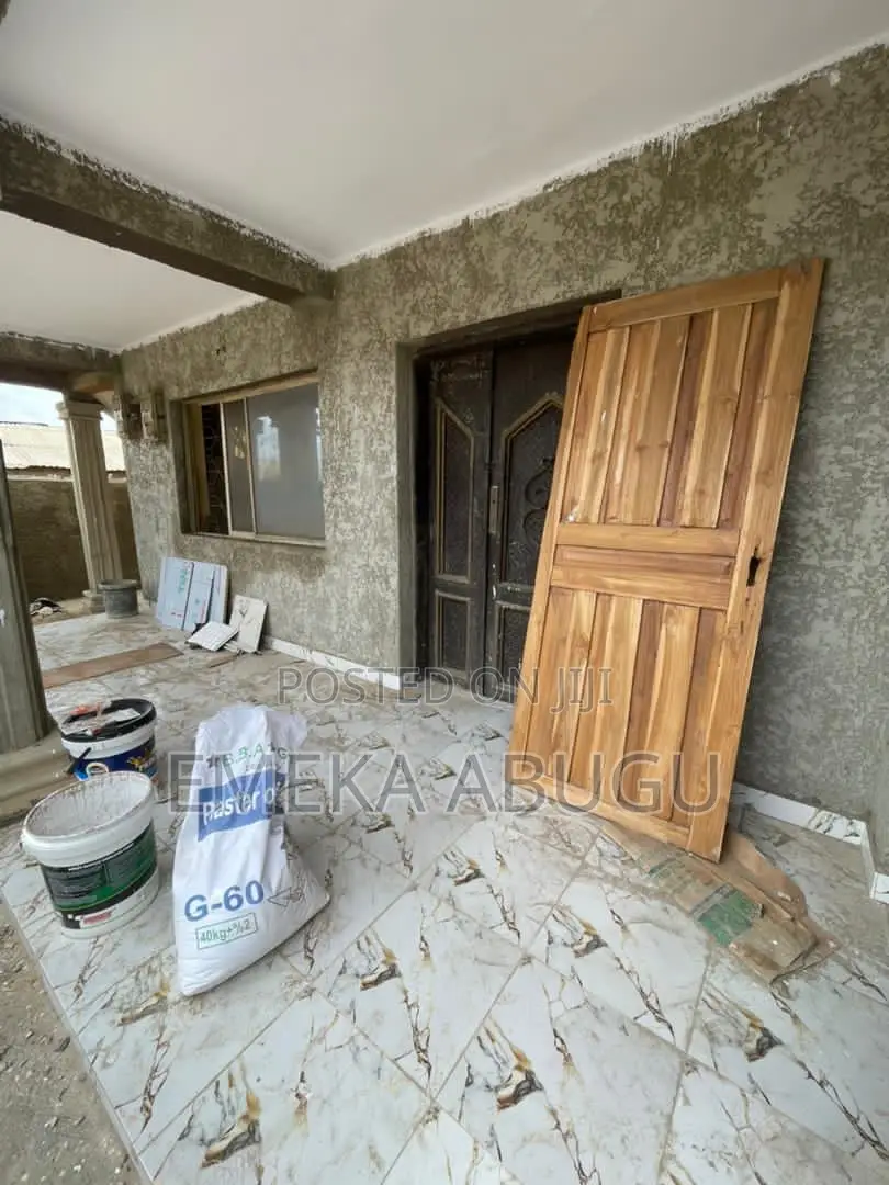 3bdrm Block of Flats in Iwo Road for rent