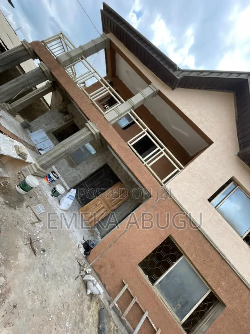3bdrm Block of Flats in Iwo Road for rent