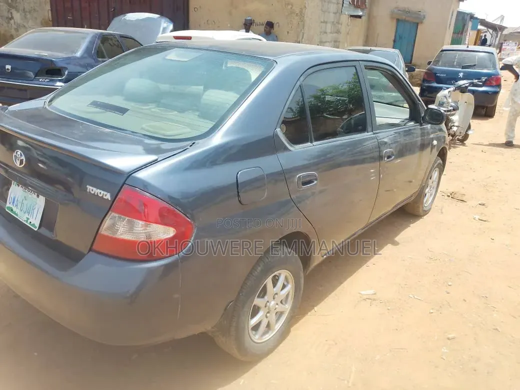 Toyota Prius 1996 Blue