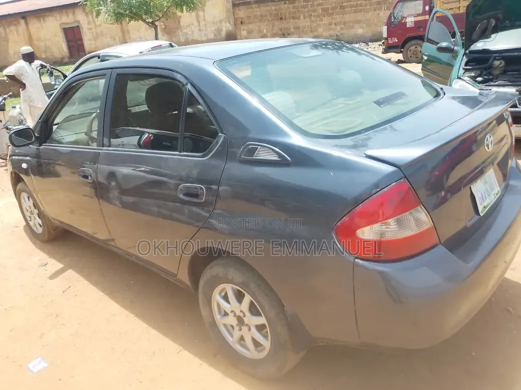 Toyota Prius 1996 Blue