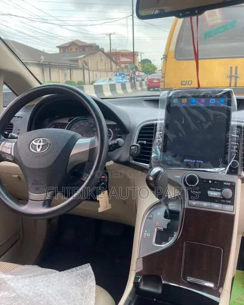Toyota Venza Tesla Navigation Android/Reverse Camera