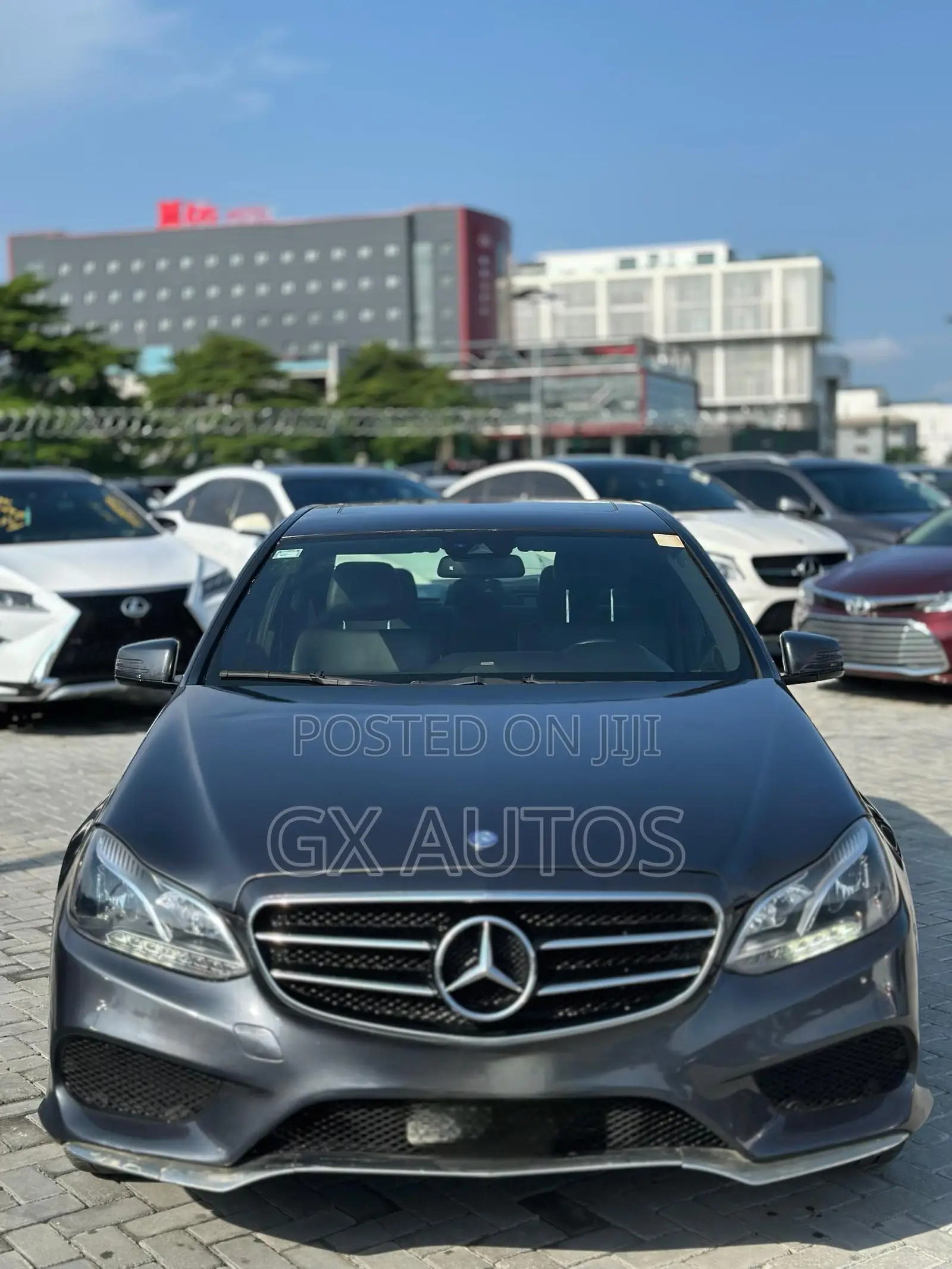 Mercedes-Benz E350 Base 4Matic Sedan AWD (3.5L 6cyl 7A) 2013 Gray