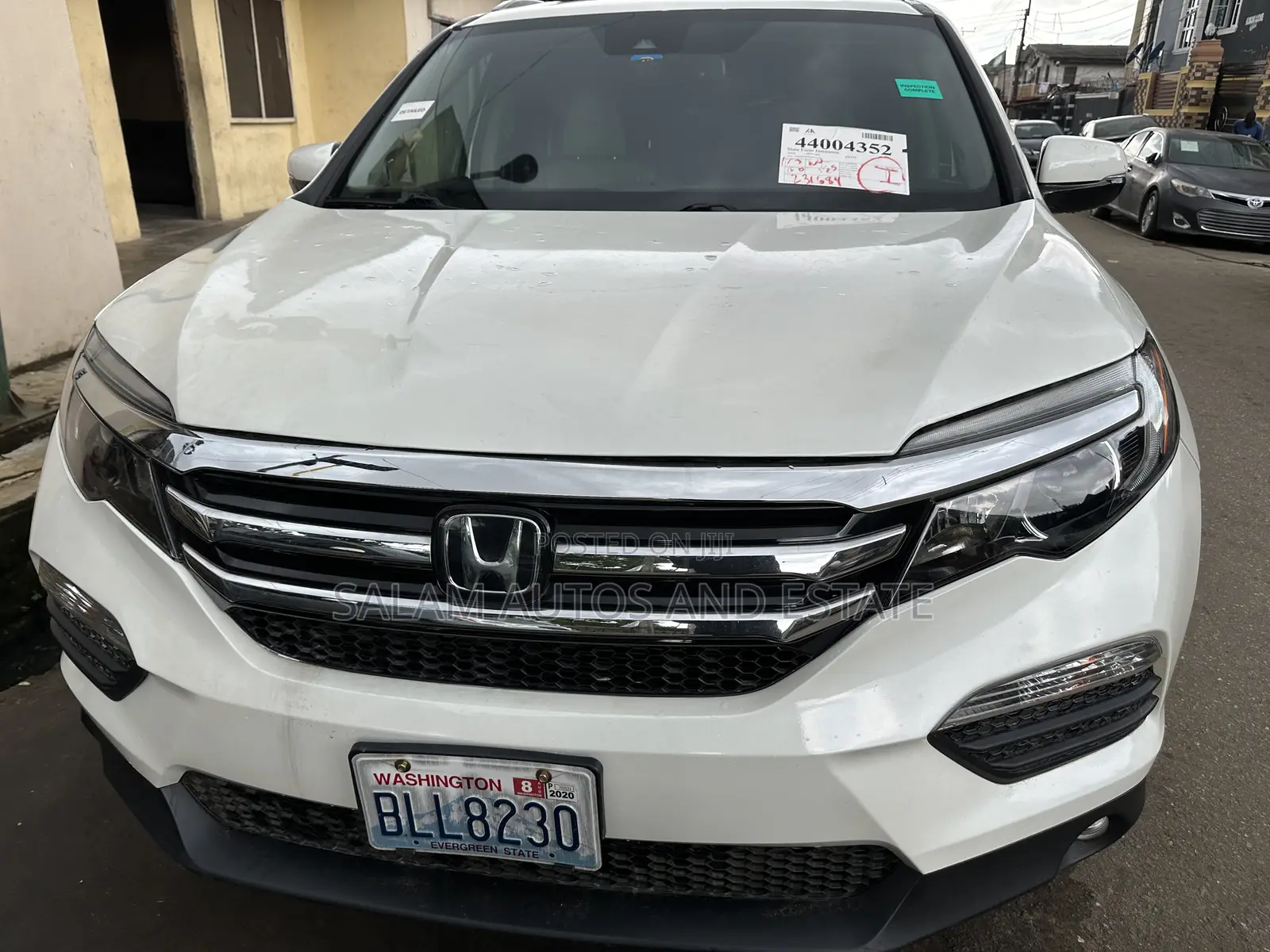 Honda Pilot Touring 4dr SUV 4WD (3.5L 6cyl 9A) 2016 White