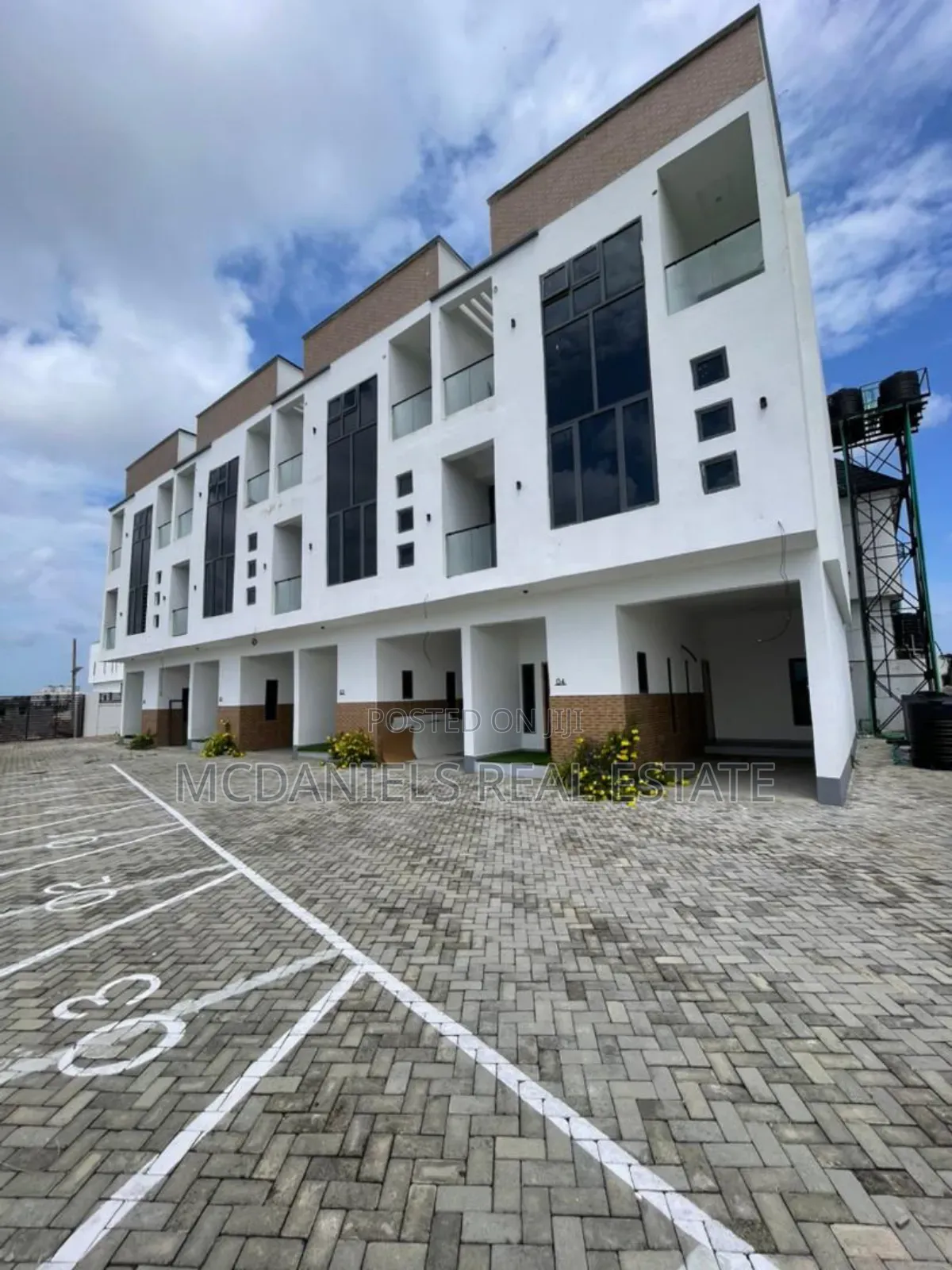 3bdrm Townhouse/Terrace in Chevron for sale