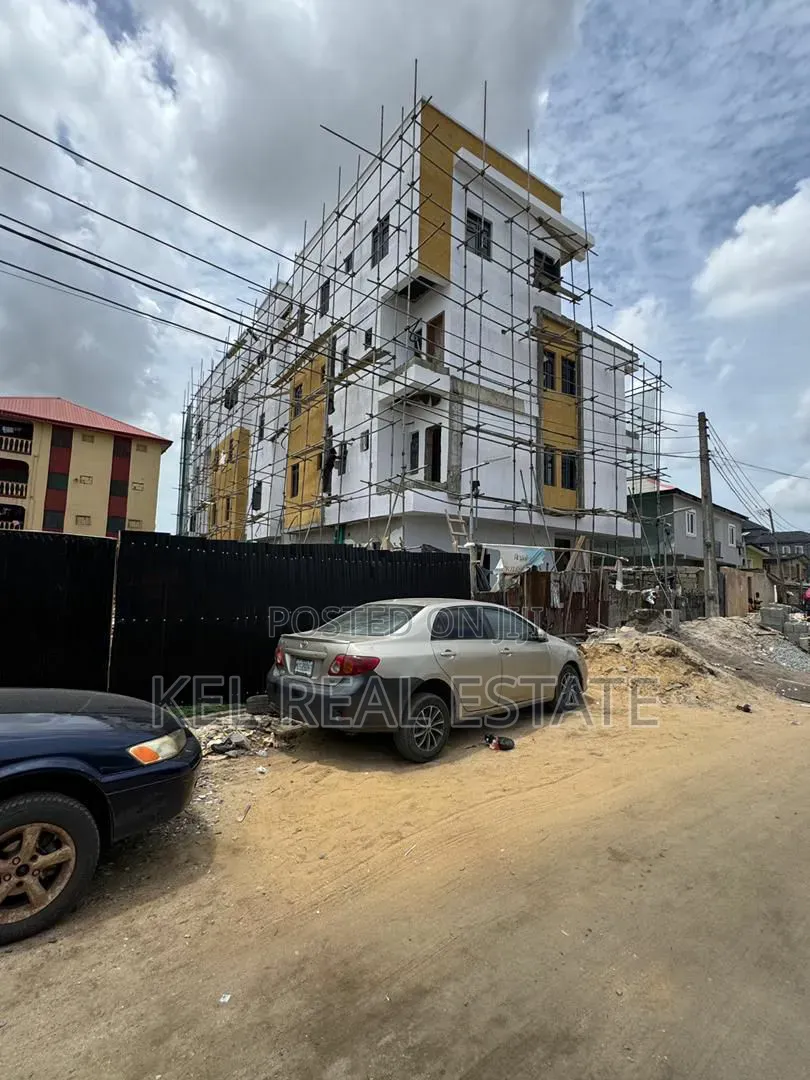 1bdrm Apartment in Aguda / Surulere for sale