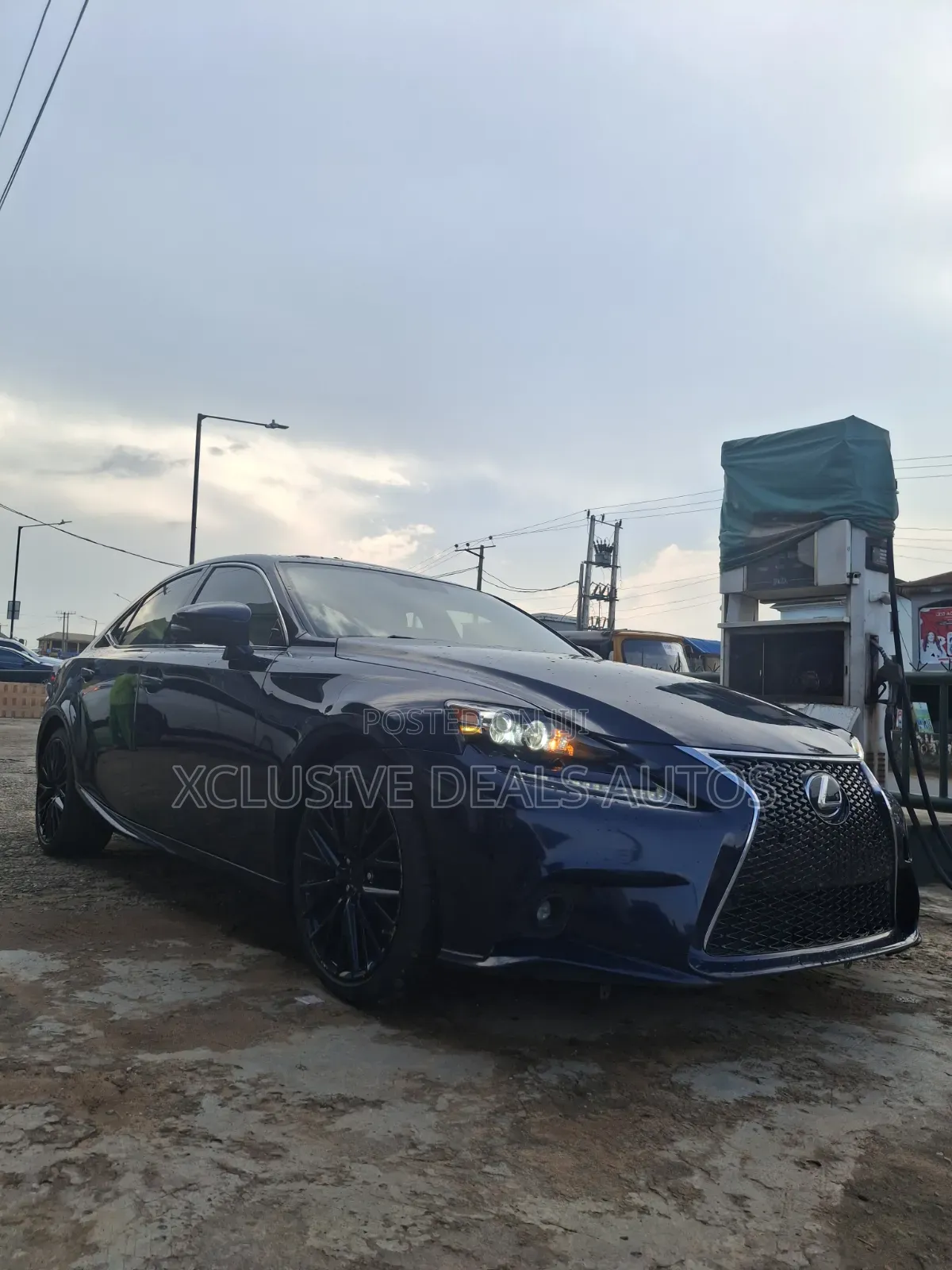 Lexus IS 2015 Blue