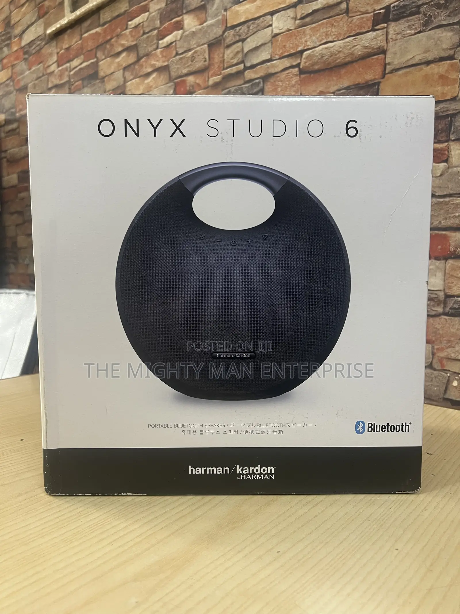 Harman Kardon Onyx Studio 6 Portable Bluetooth Speaker