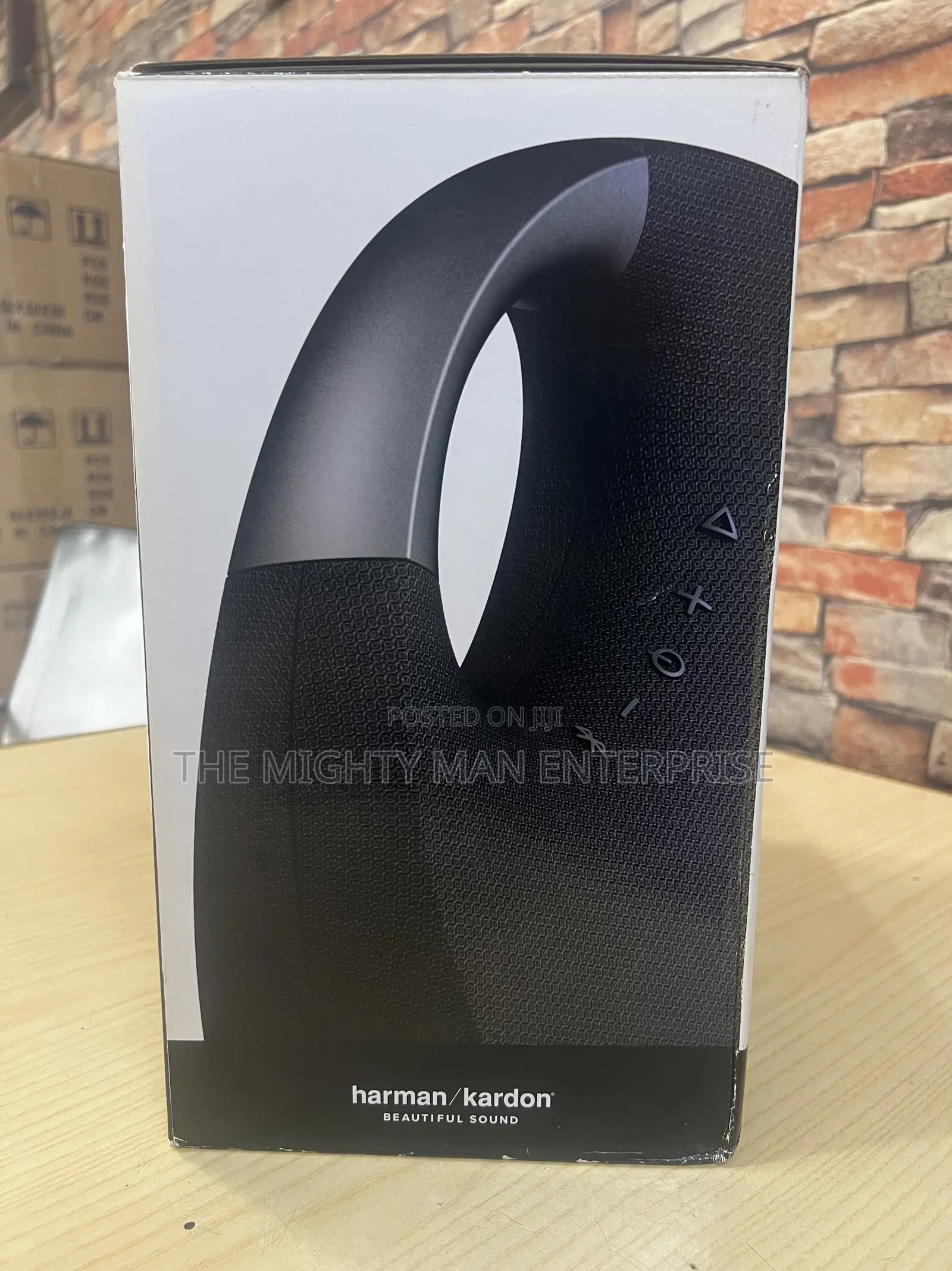 Harman Kardon Onyx Studio 6 Portable Bluetooth Speaker