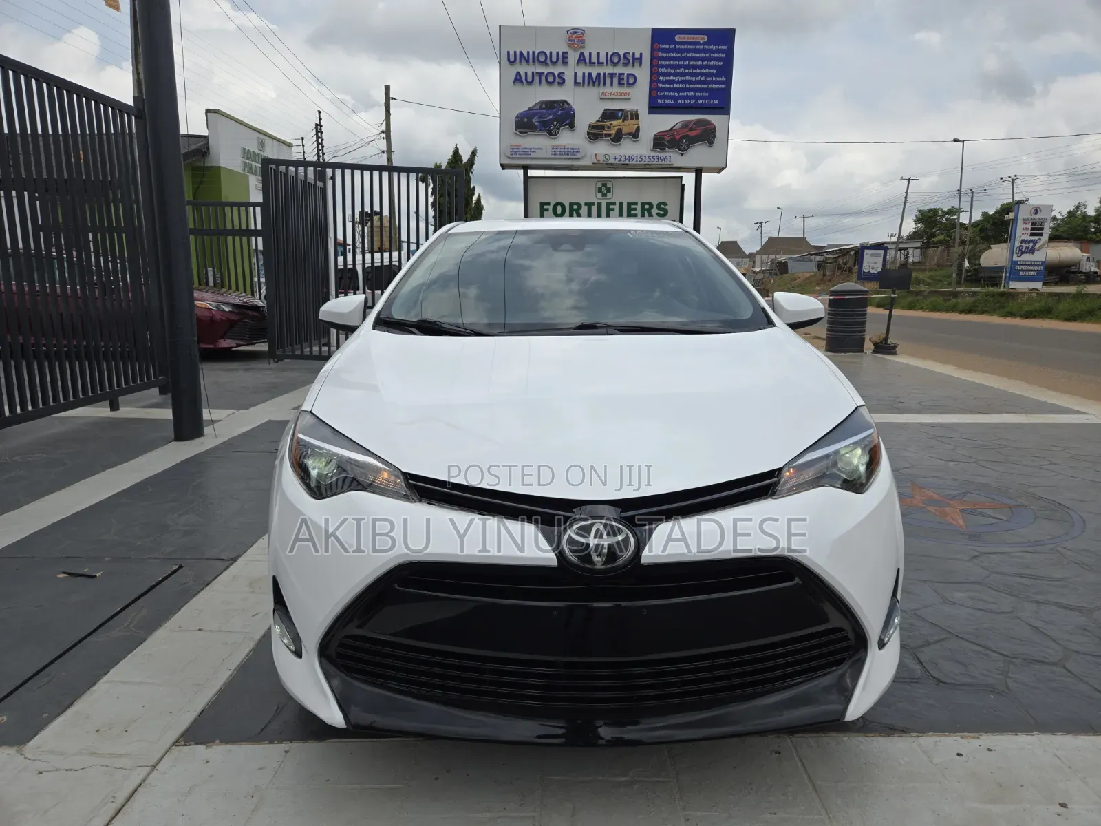 Toyota Corolla 2017 White
