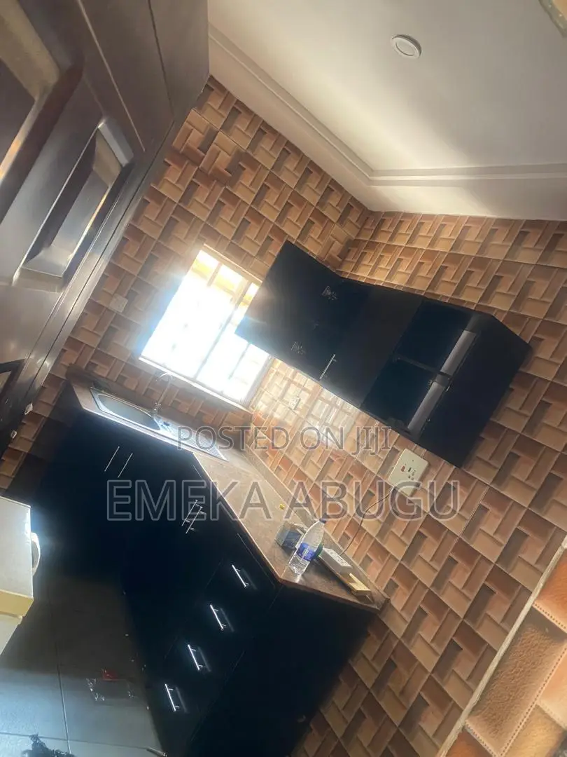 3bdrm Block of Flats in Akala Express for rent