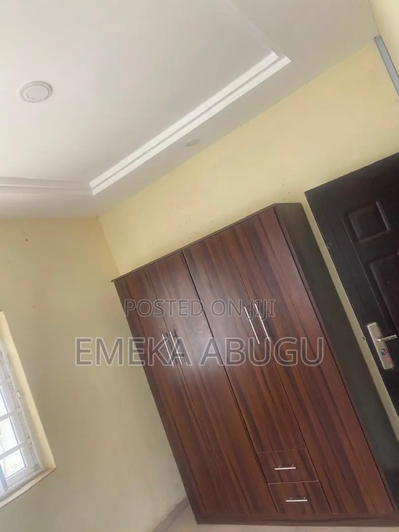 3bdrm Block of Flats in Akala Express for rent