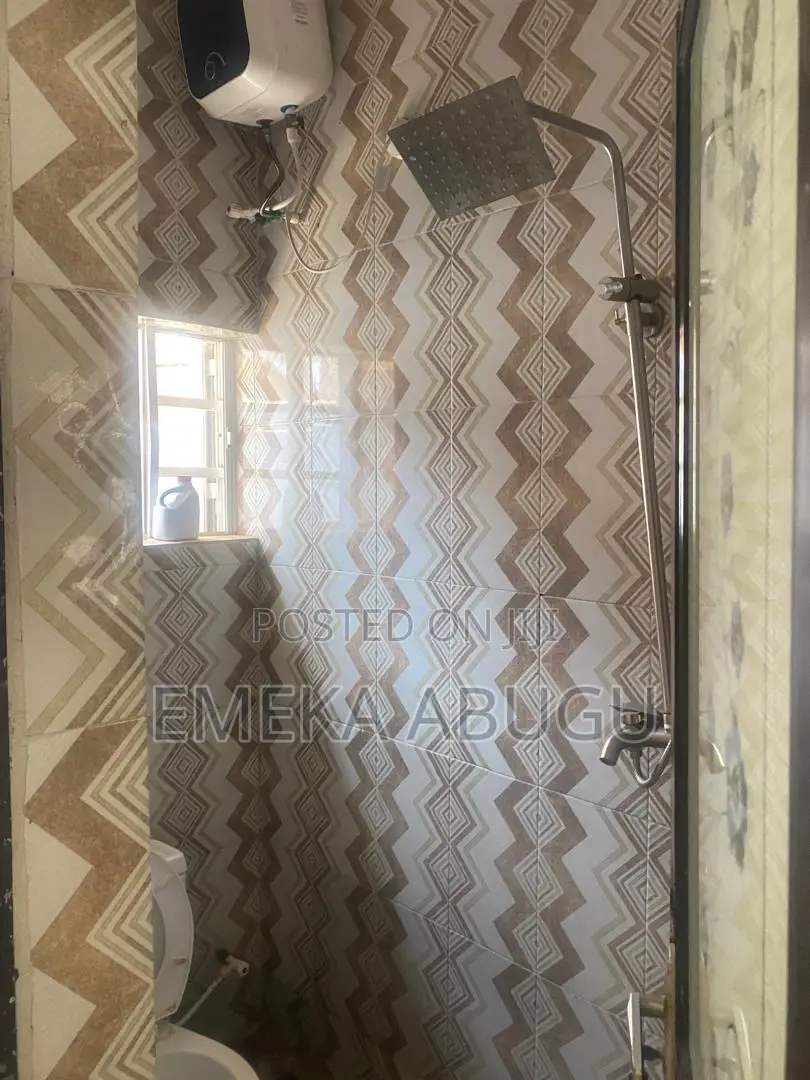3bdrm Block of Flats in Akala Express for rent