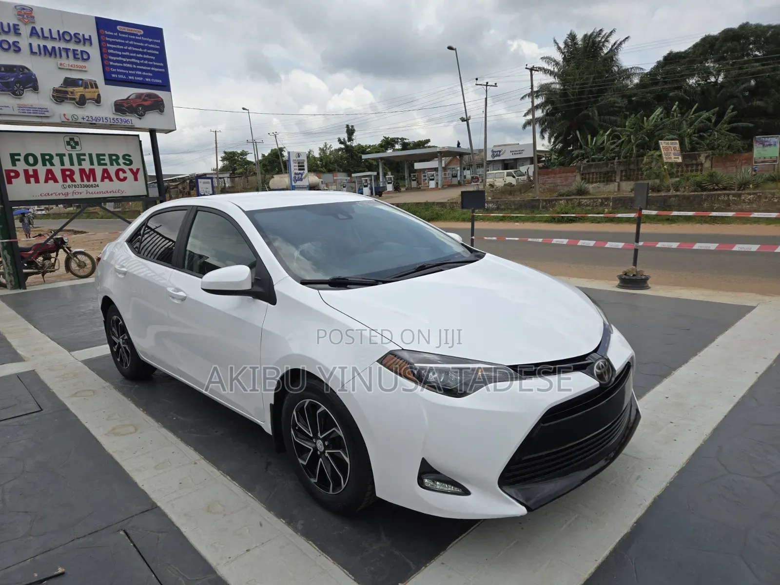 Toyota Corolla 2017 White