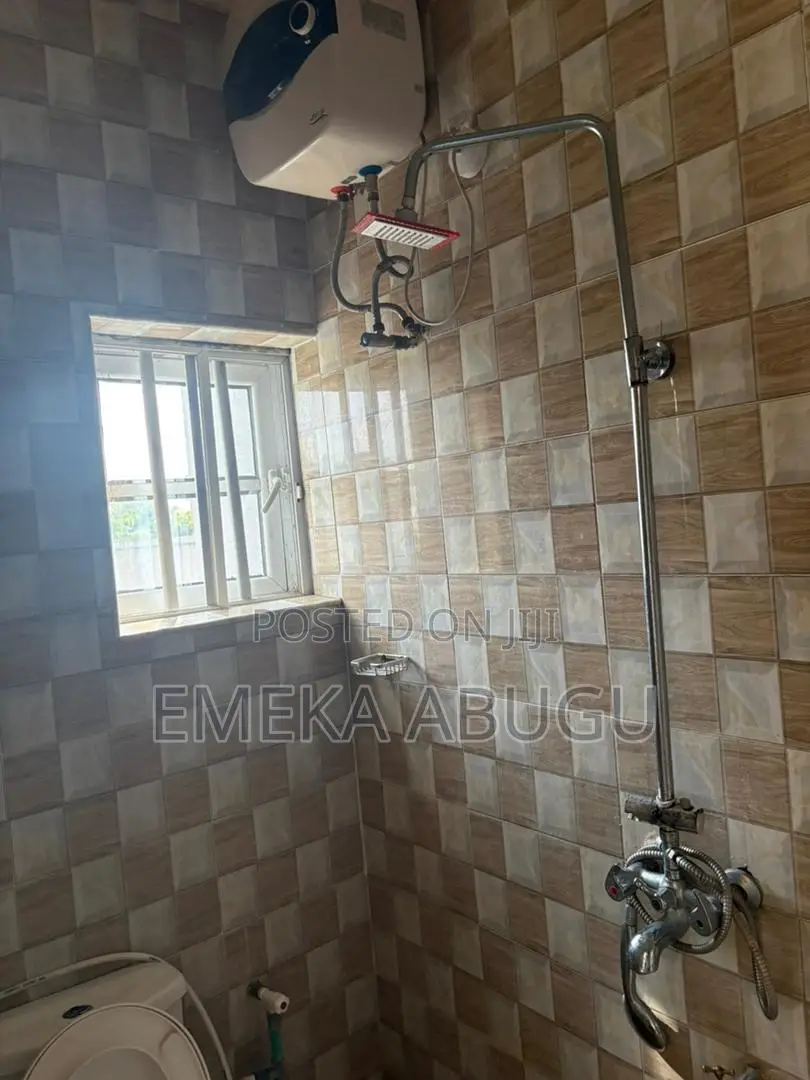 3bdrm Block of Flats in Akala Express for rent