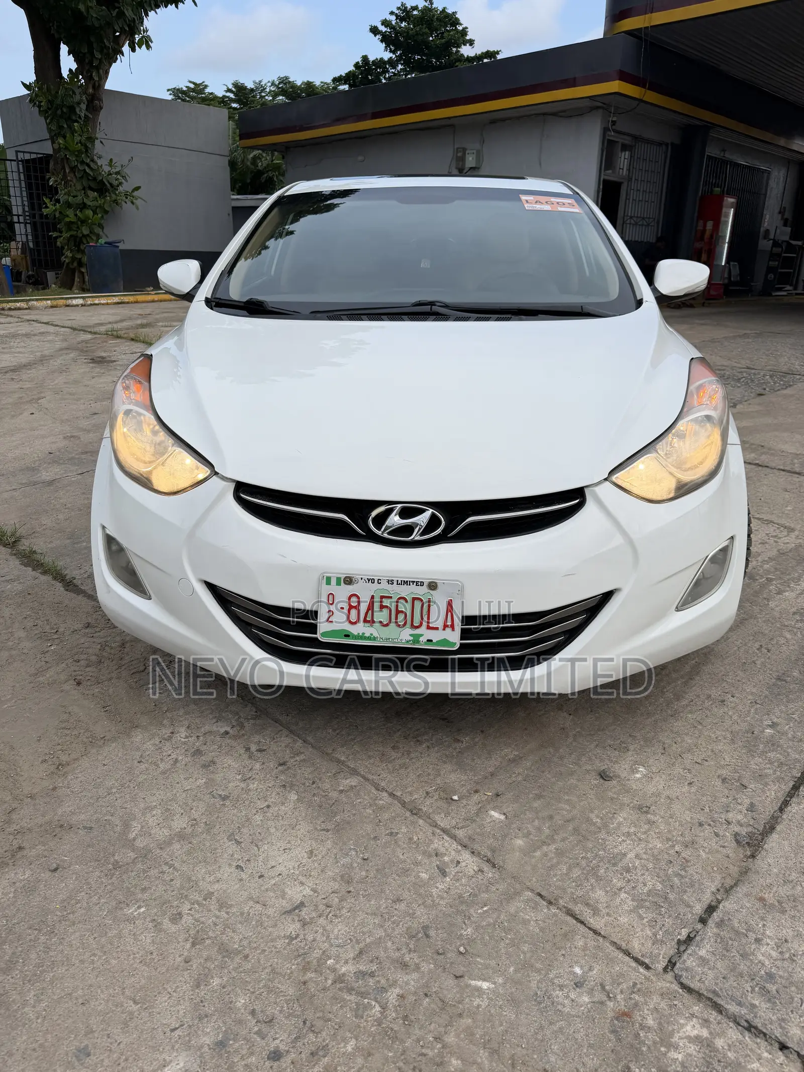 Hyundai Elantra Limited 2012 White