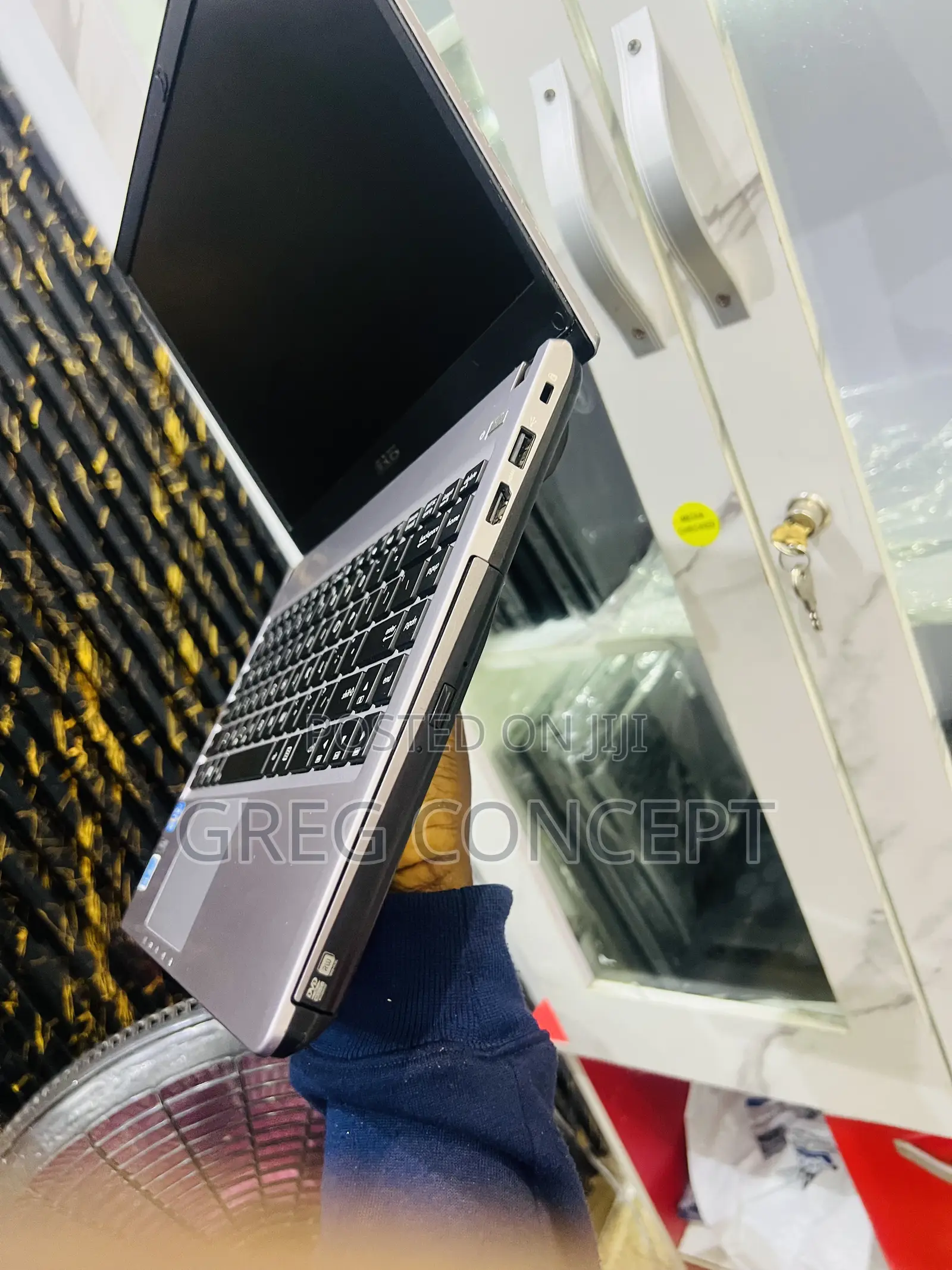 Laptop Asus U47A 16GB Intel Core i7 SSD 256GB