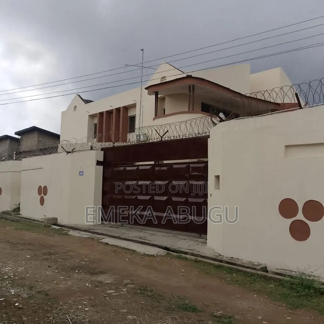 5bdrm Duplex in Bodija for sale