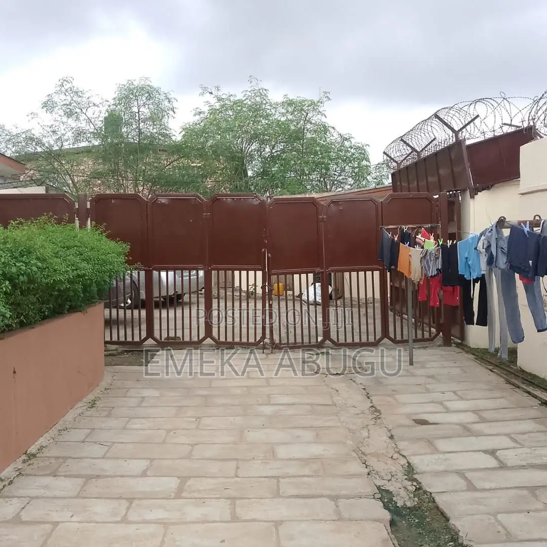 5bdrm Duplex in Bodija for sale
