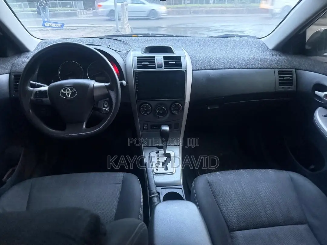 Toyota Corolla S 4dr Sedan (1.8L 4cyl 4A) 2013 White