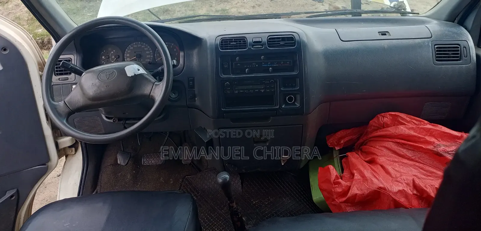 Toyota HiAce 2007 White