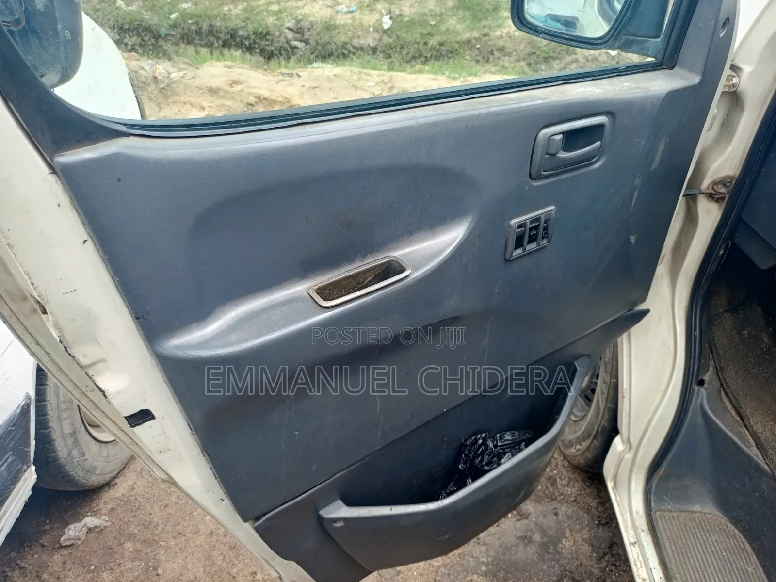 Toyota HiAce 2007 White