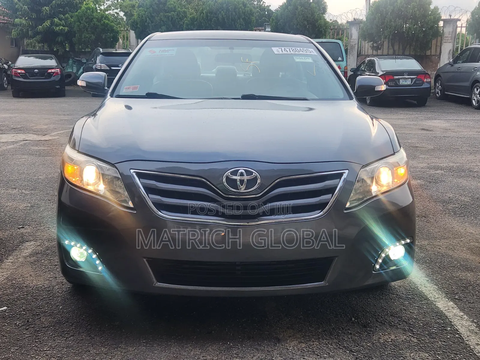 Toyota Camry LE 4dr Sedan (2.5L 4cyl 6AM) 2010 Gray