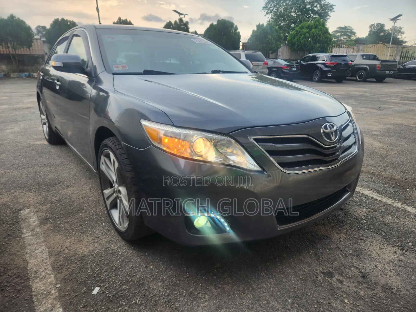 Toyota Camry LE 4dr Sedan (2.5L 4cyl 6AM) 2010 Gray