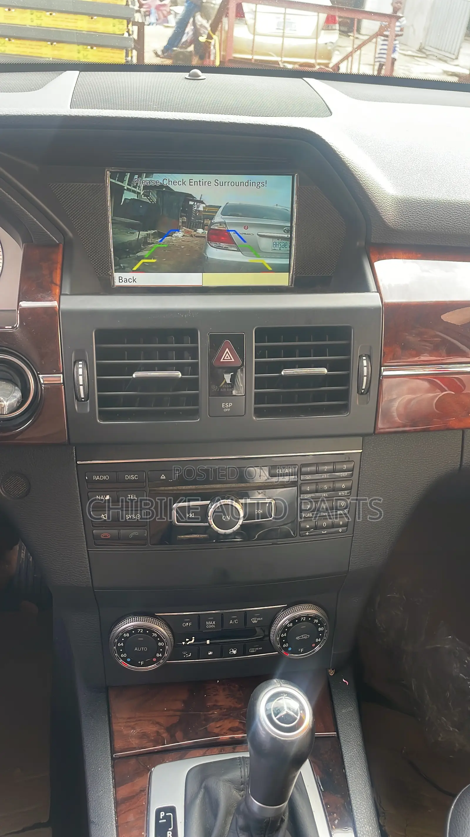 GLK 2008-20011 Follow Come Basic Radio to Upgrade Reverse Camera