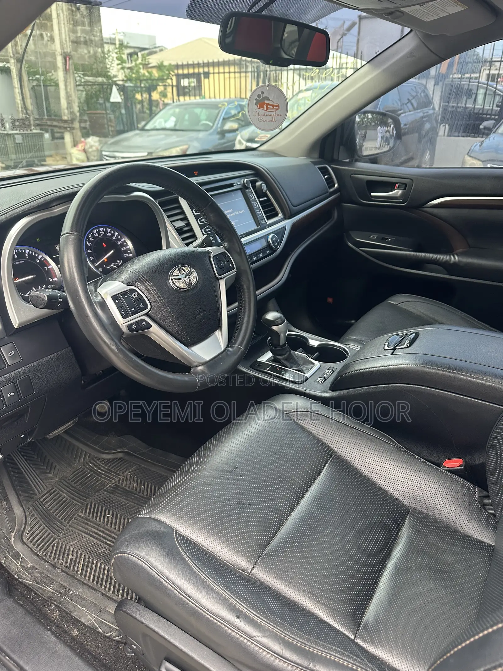 Toyota Highlander XLE 4x4 V6 (3.5L 6cyl 8A) 2018 Burgundy