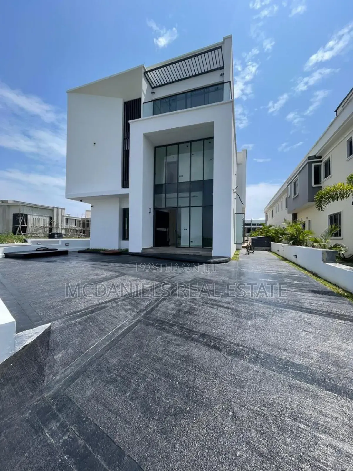 5bdrm Duplex in Ikate for sale