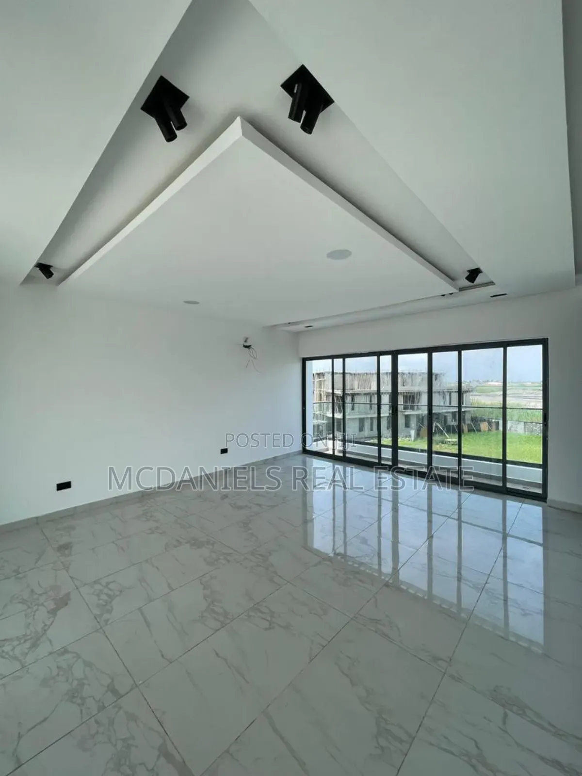 5bdrm Duplex in Ikate for sale