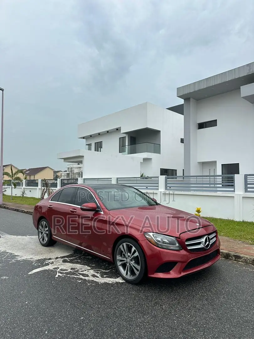 Mercedes-Benz C300 2016 Red