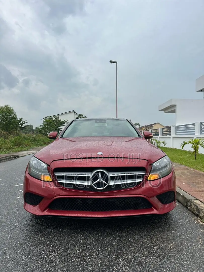 Mercedes-Benz C300 2016 Red