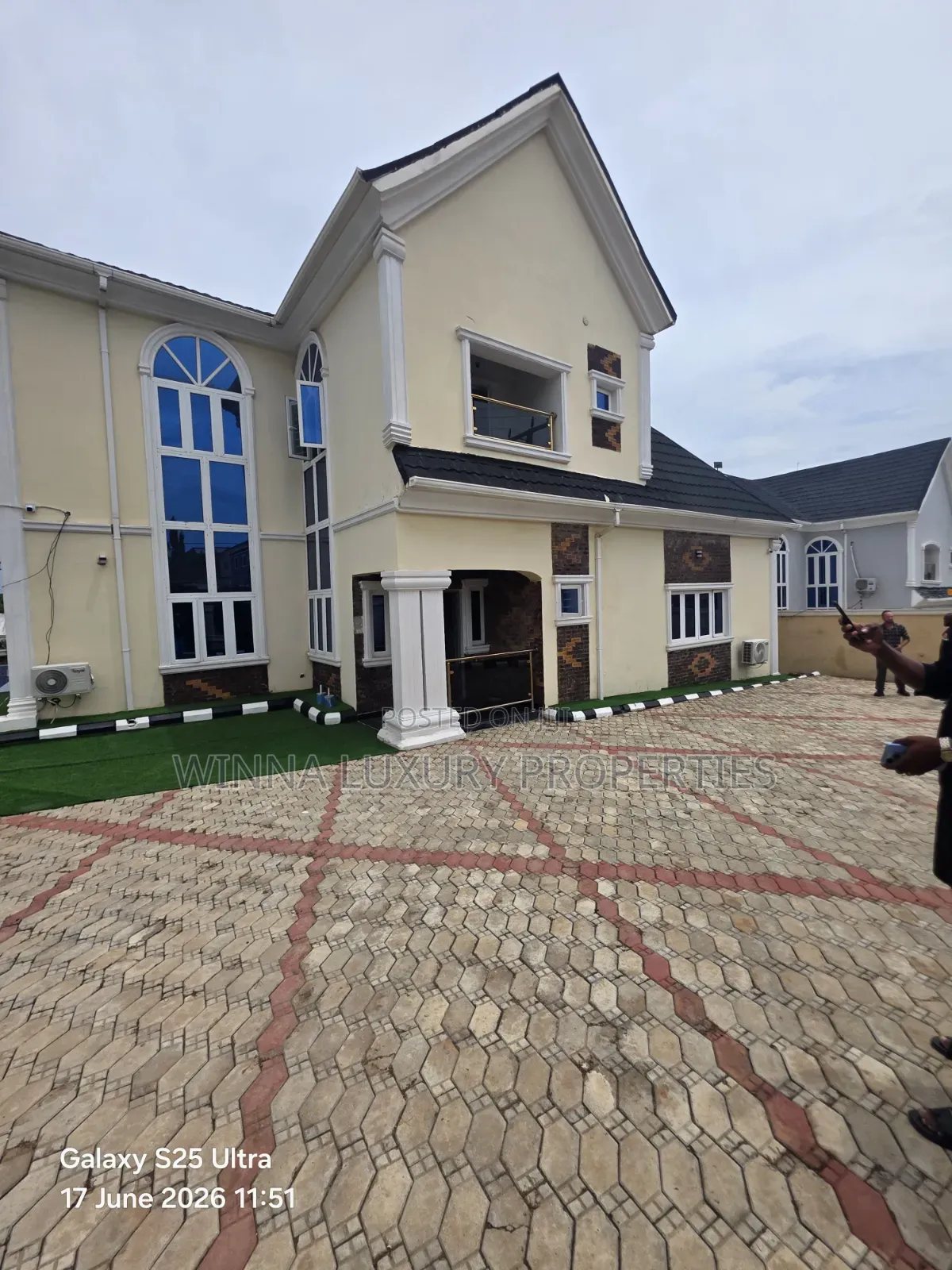 5bdrm Duplex in Pyakasa, Lugbe District for rent