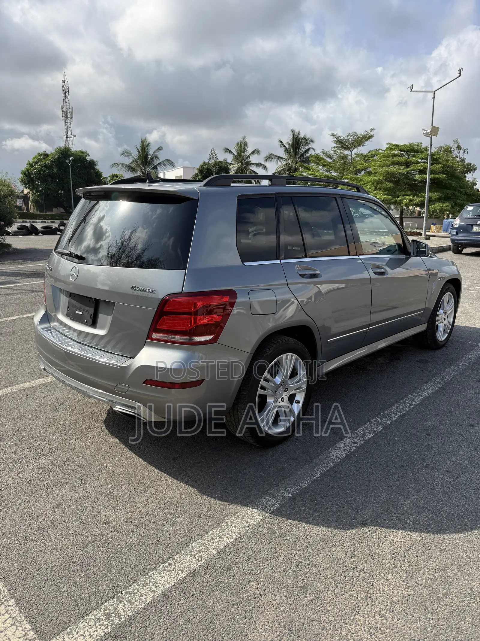 Mercedes-Benz GLK-Class Base GLK 350 4dr AWD 4MATIC (3.5L 6cyl 7A) 2015