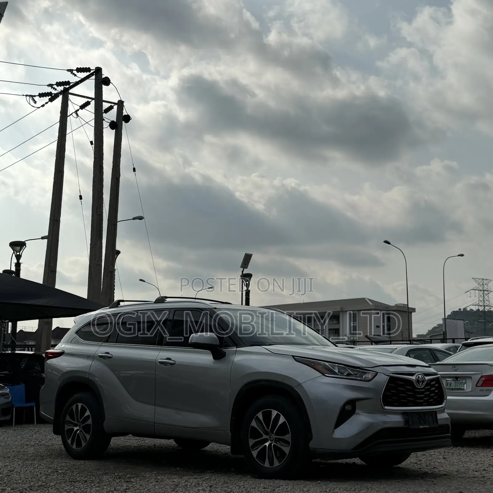 Toyota Highlander 2022 Silver