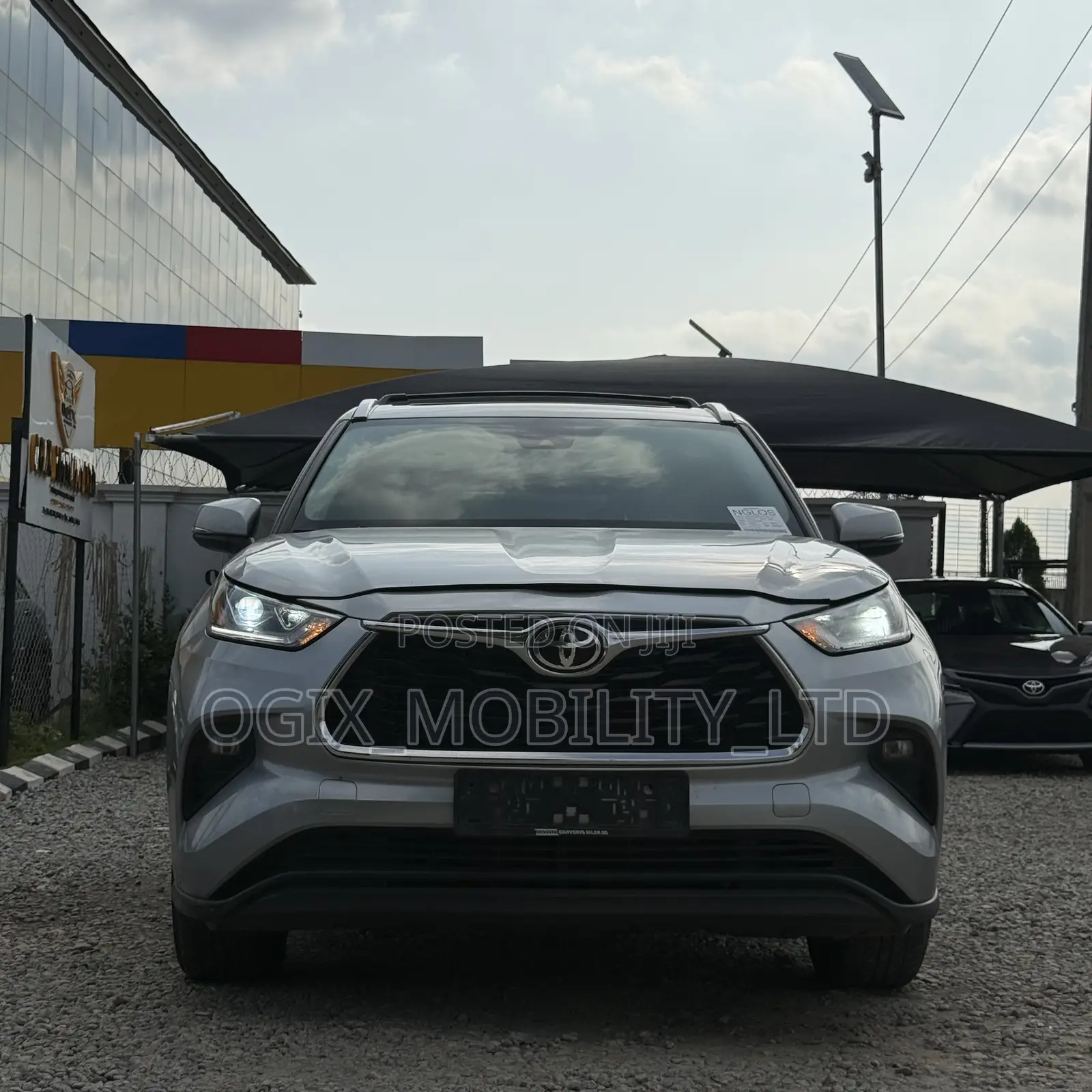 Toyota Highlander 2022 Silver