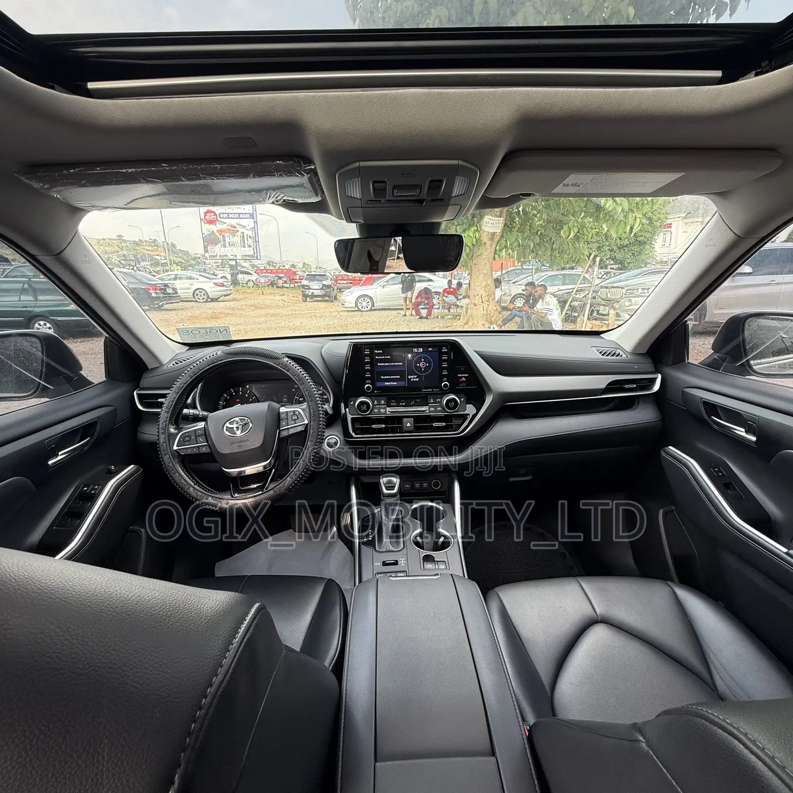 Toyota Highlander 2022 Silver