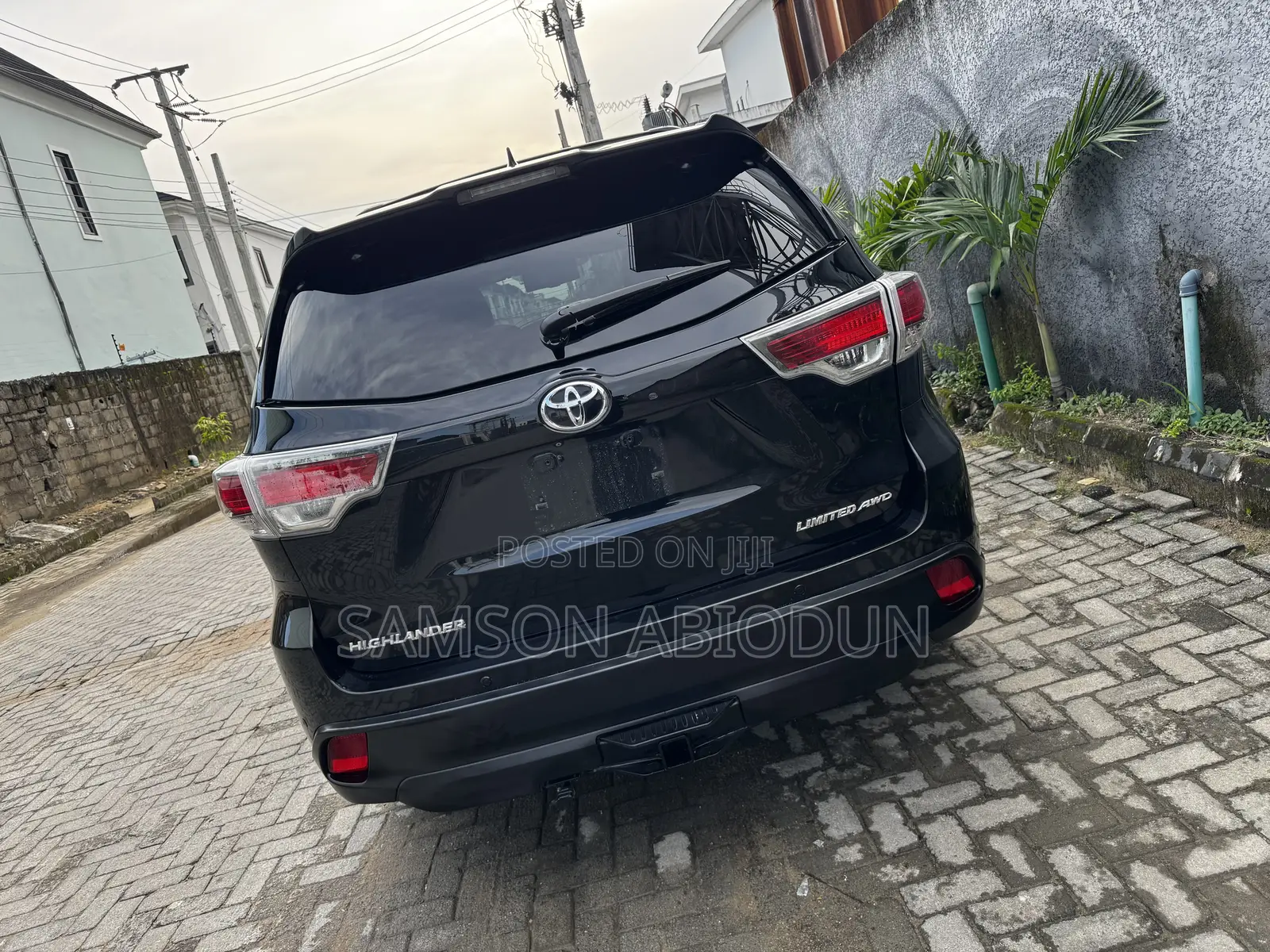 Toyota Highlander Limited 4dr SUV AWD (3.5L 6cyl 6A) 2015 Black