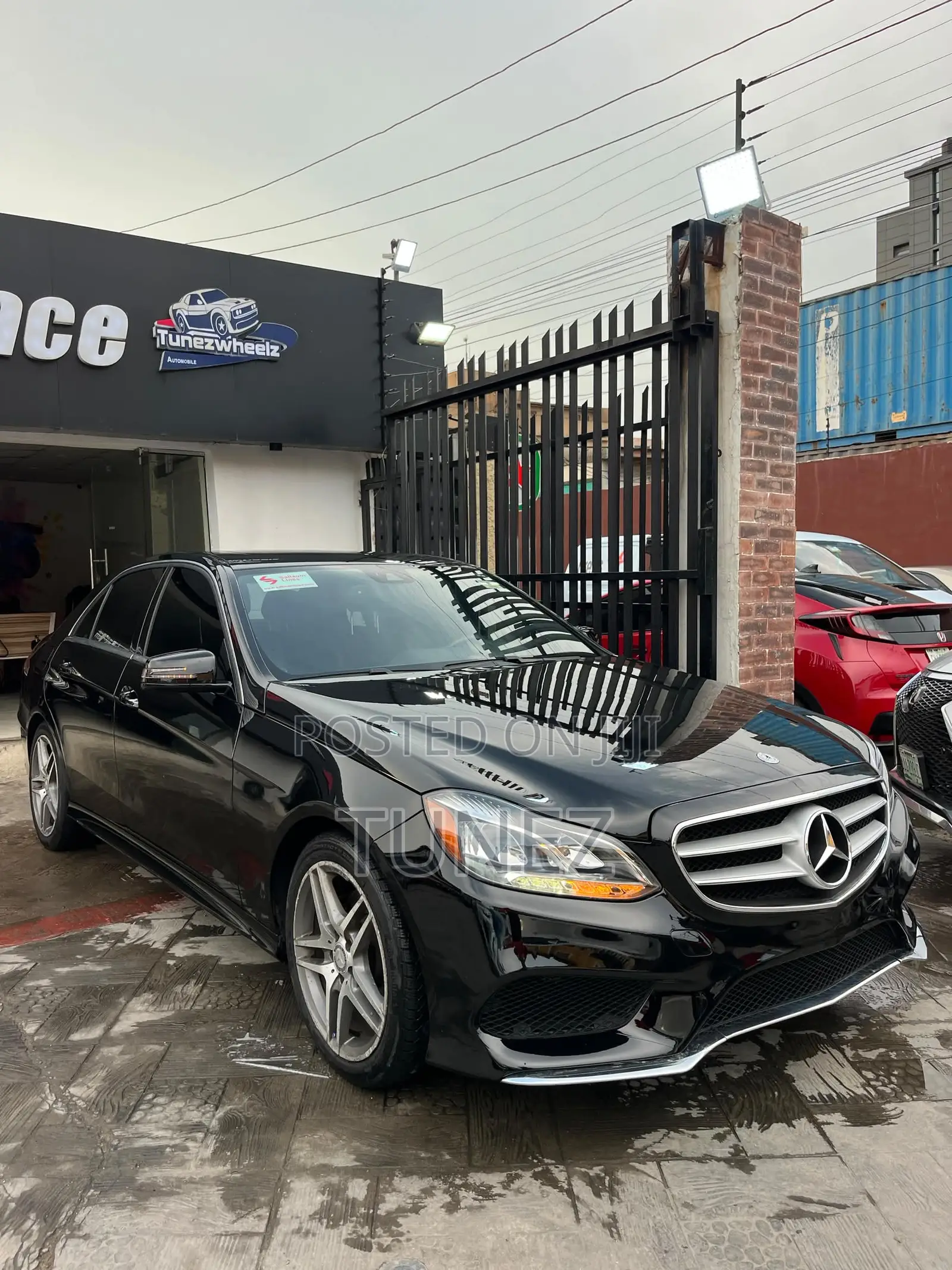 Mercedes-Benz E350 Base 4Matic Sedan AWD (3.5L 6cyl 7A) 2016 Black