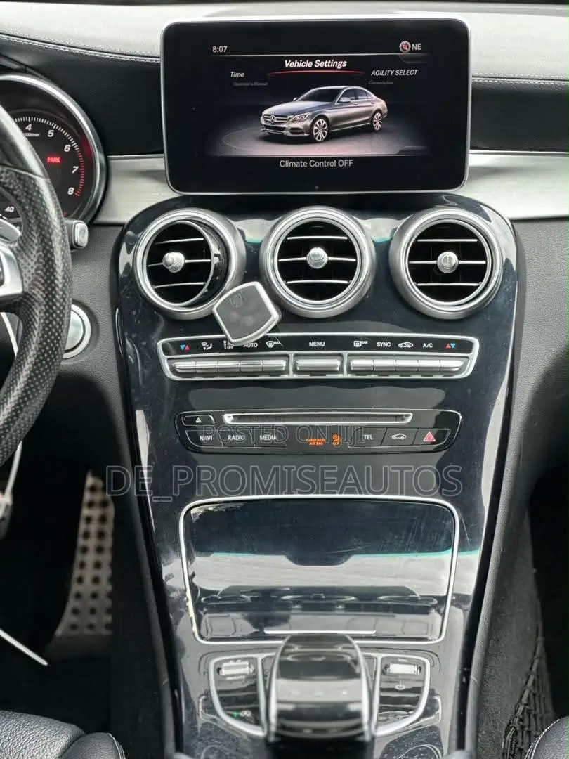 Mercedes-Benz C300 2016 Silver