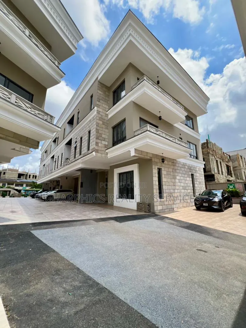 5bdrm Duplex in Old Ikoyi for sale