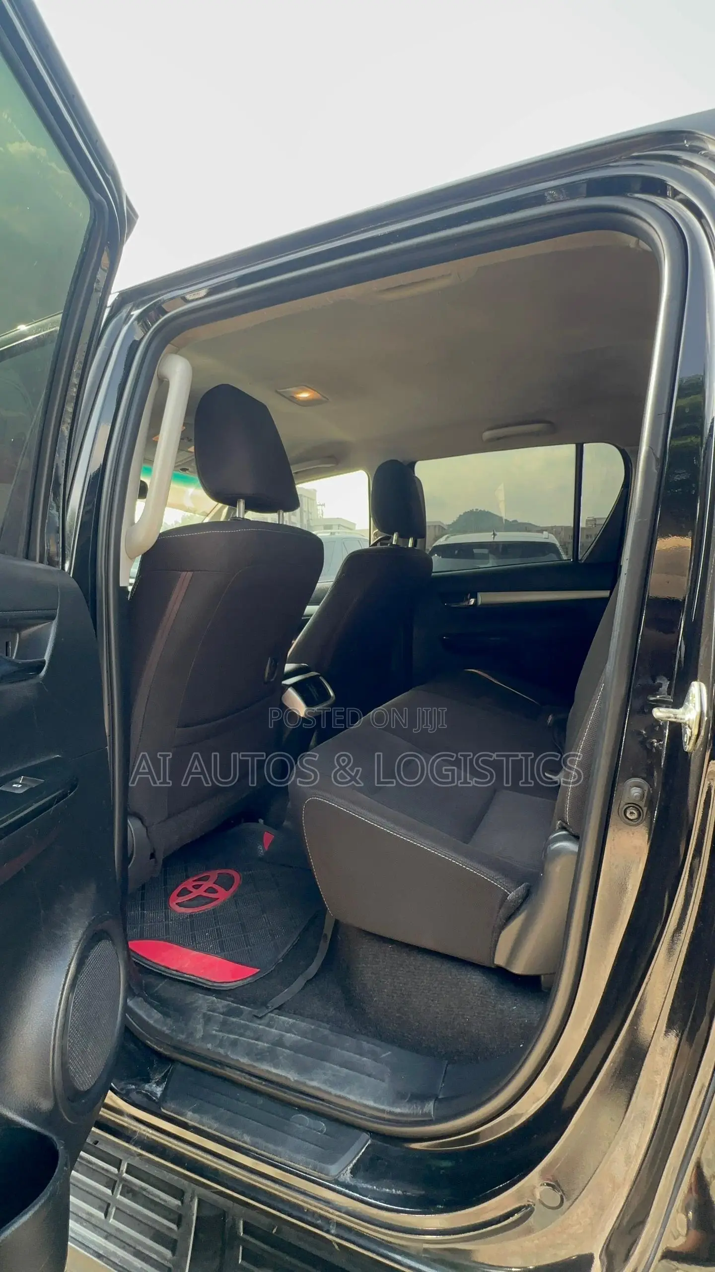 Toyota Hilux 2023 Black