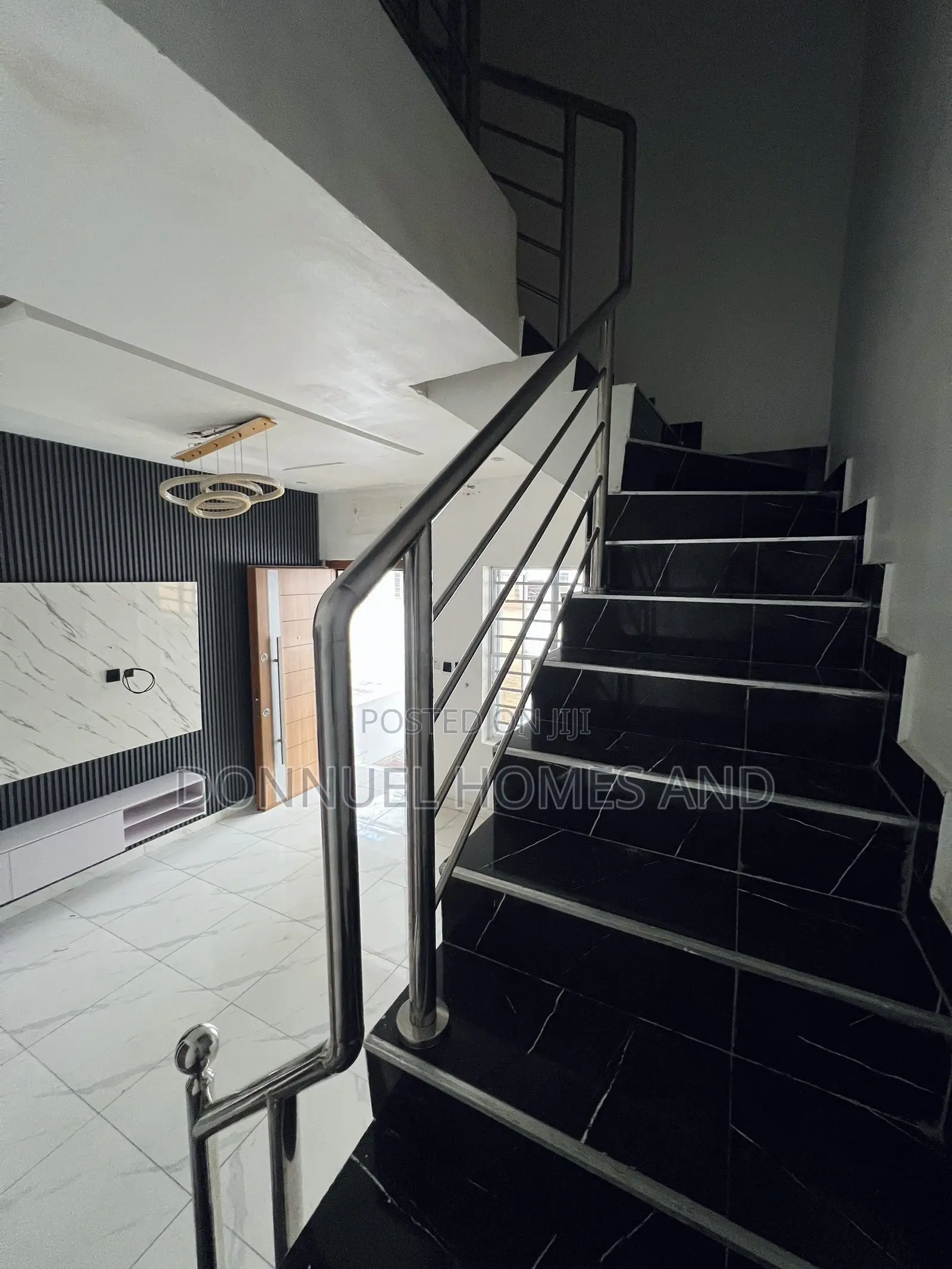 3bdrm Townhouse / Terrace in Ikota for rent